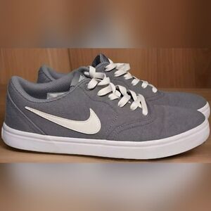 Nike SB Check Solarsoft Athletic Shoes Cool Grey EUC 867300-011 Women’s Size 7.5